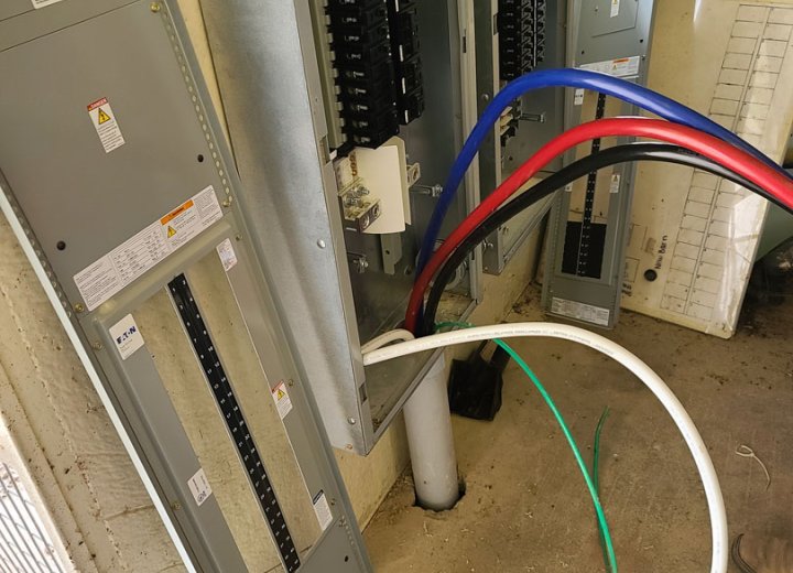 400A 480V three-phase electrical service installation at SMF Horse Ranch
